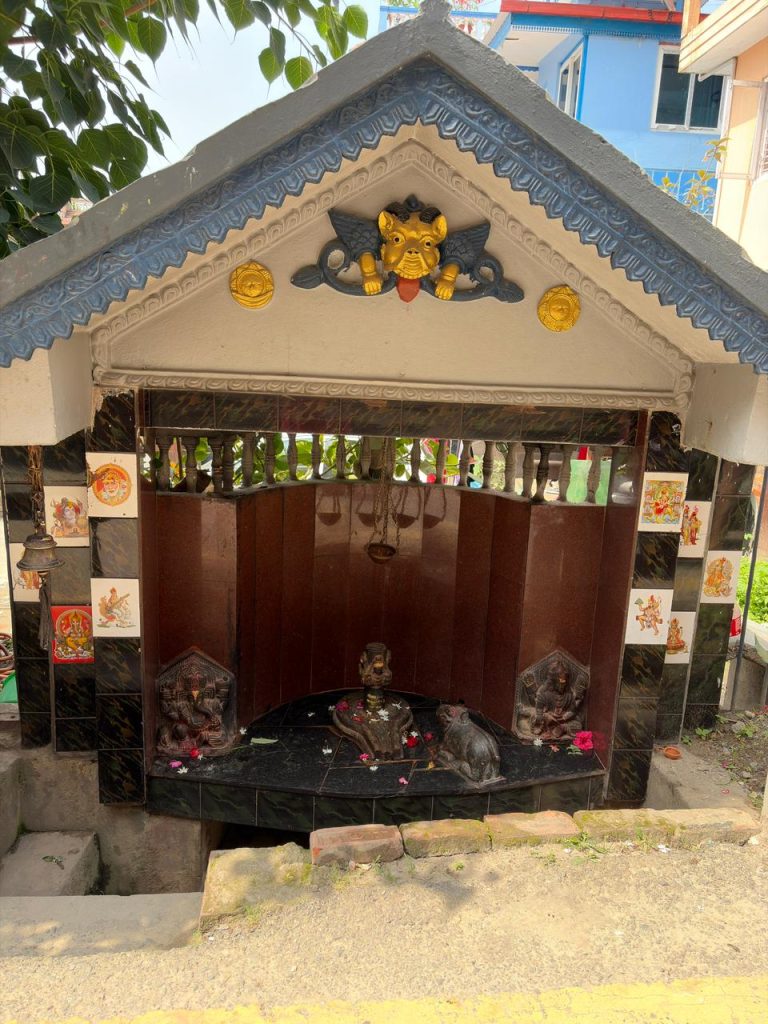 shiva-temple-in-rastrapati-marg